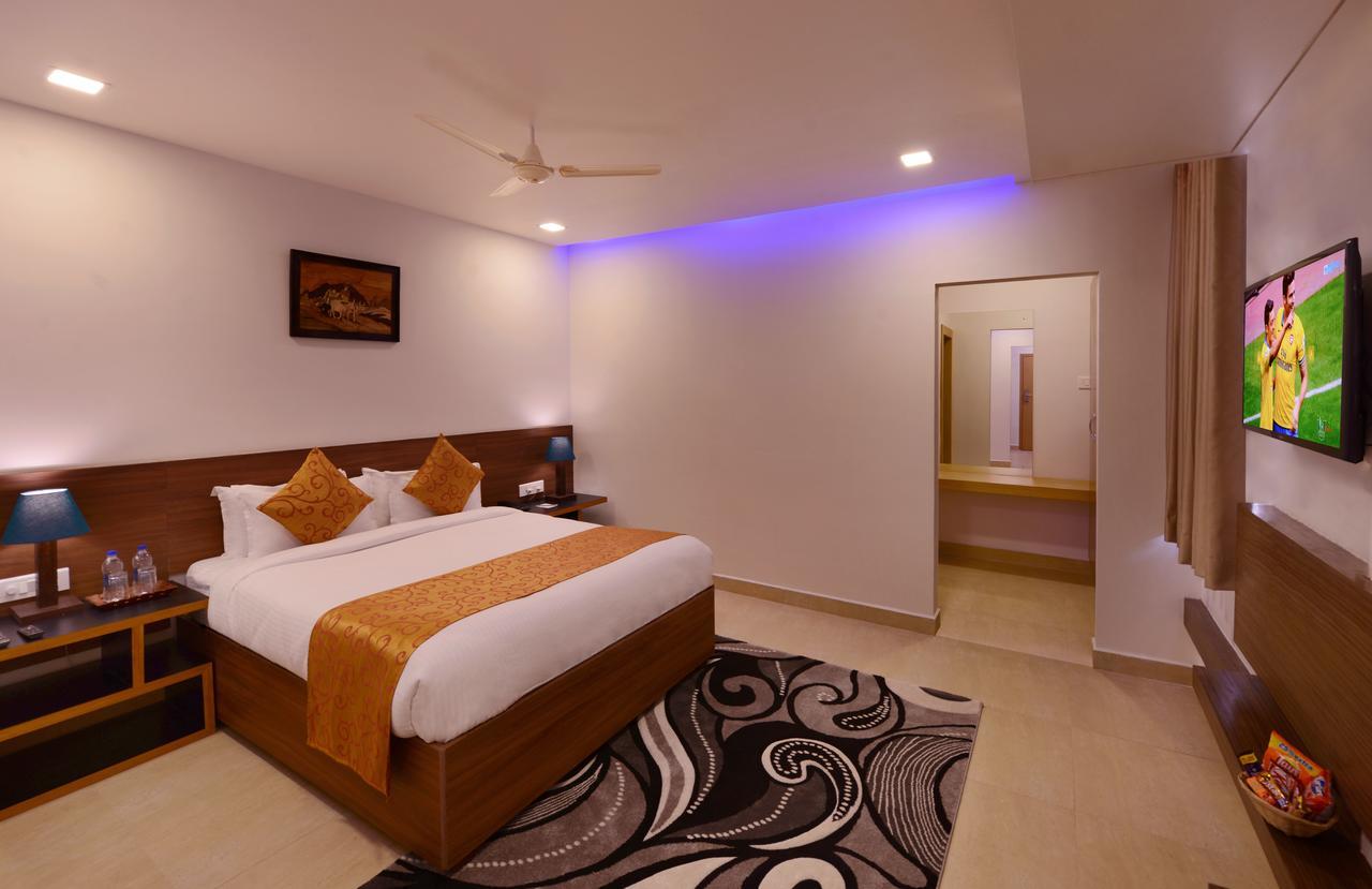 Clarks Inn Hampi Kamalapur Buitenkant foto