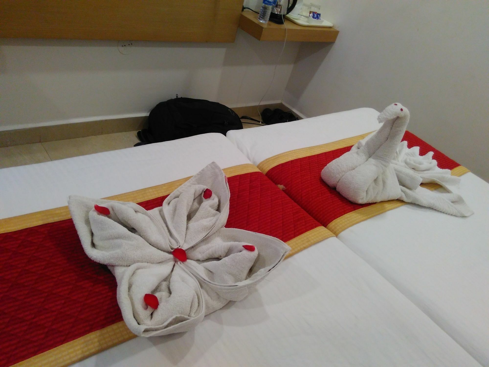 Clarks Inn Hampi Kamalapur Buitenkant foto